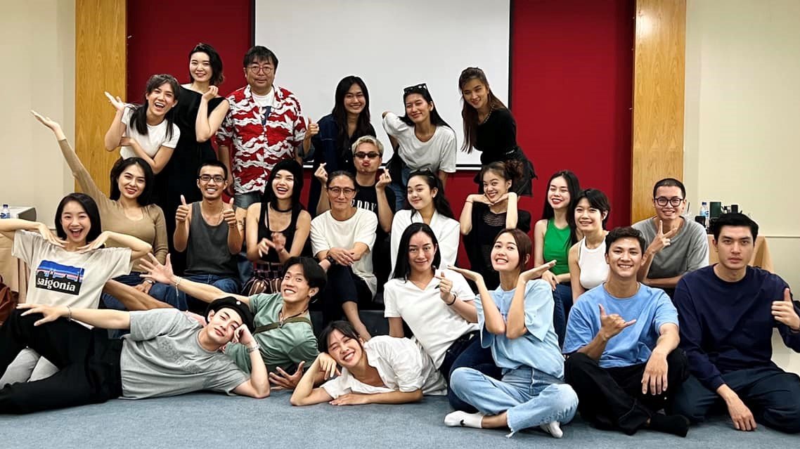 Chuyên gia Tsuyoshi Sugiyaman tiếp tục giảng dạy về diễn xuất tại Gặp Gỡ Mùa Thu 2022 (Ảnh: BTC cung cấp)